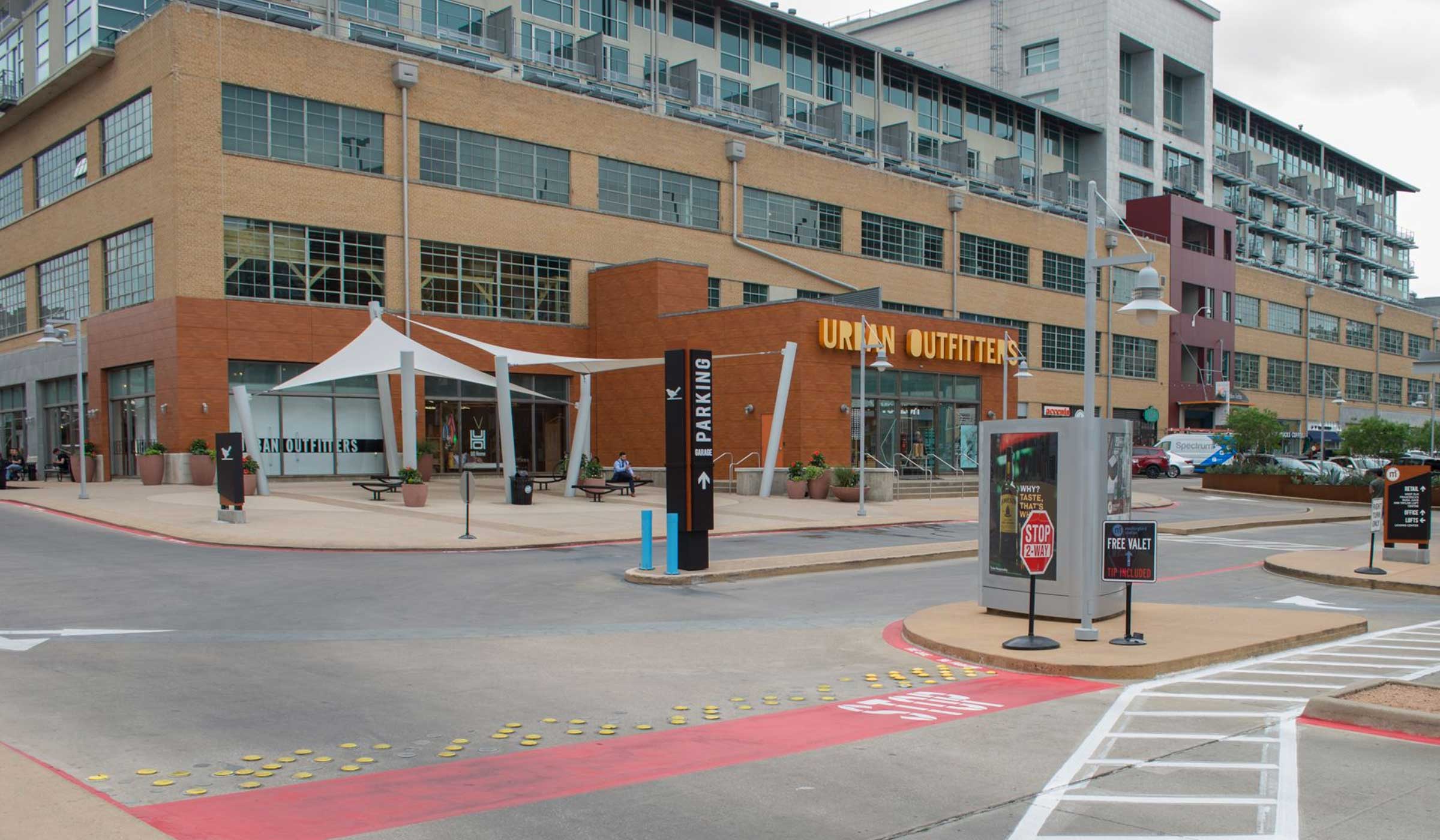 Mockingbird Station Eat. Shop. Play. Live. Work. Stay.