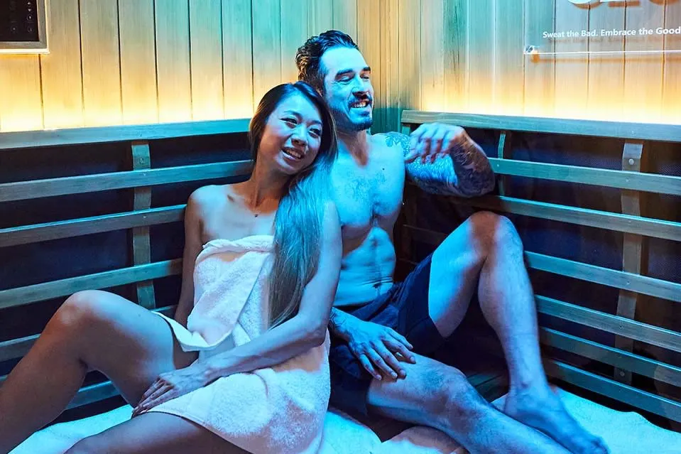 GloSaunaStudio_CoupleinInfaredRooom